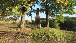 5 Znovuvztyčení pomníku padlým v Dlouhé 